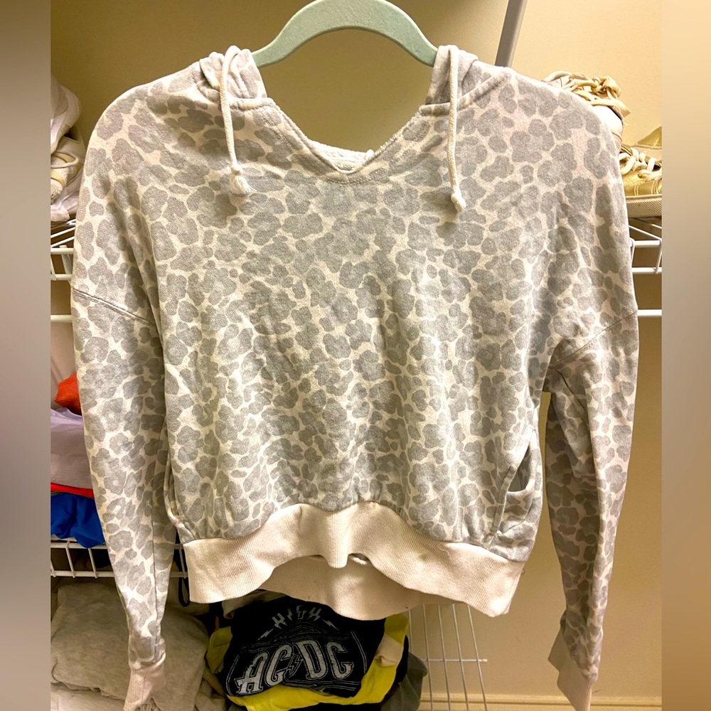 Cheetah print sweatshirt